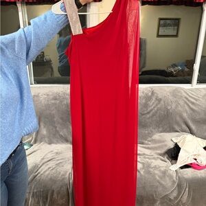 ❤️ Stunning Red One-Shoulder Evening Dress ❤️